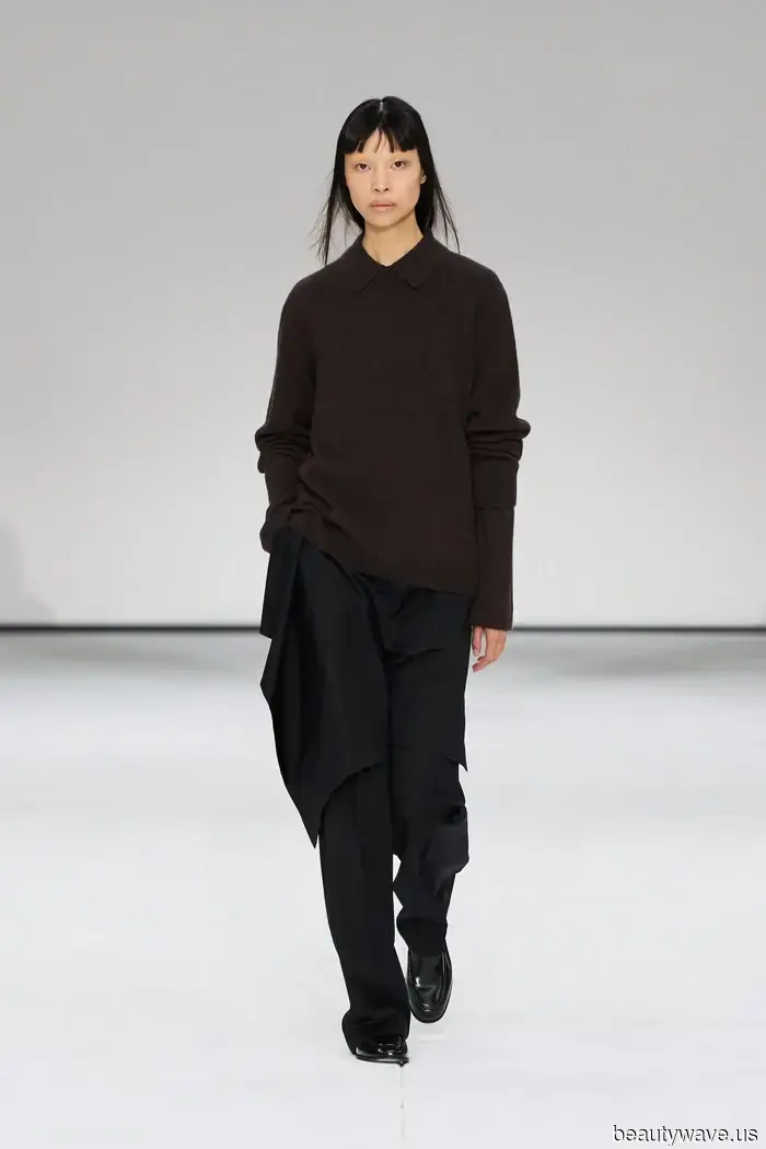 Ho appena risparmiato 1200 dollari acquistando questo maglione COS virale invece del suo riferimento di design.