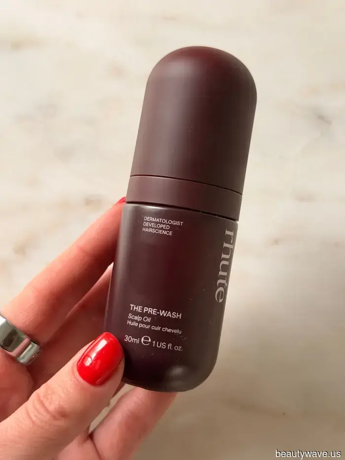 If you're aiming for long, healthy, and shiny hair, this is the product that experts recommend.