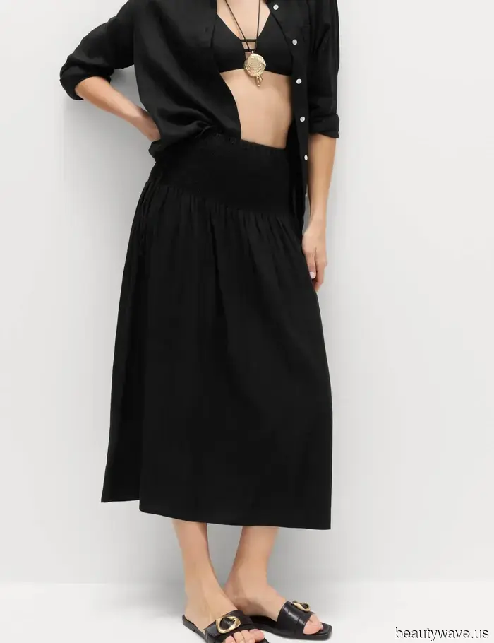 Improvvisamente, ogni donna elegante indossa i pantaloni in lino chic di M&S&mdash;ma non rimarranno in stock per…