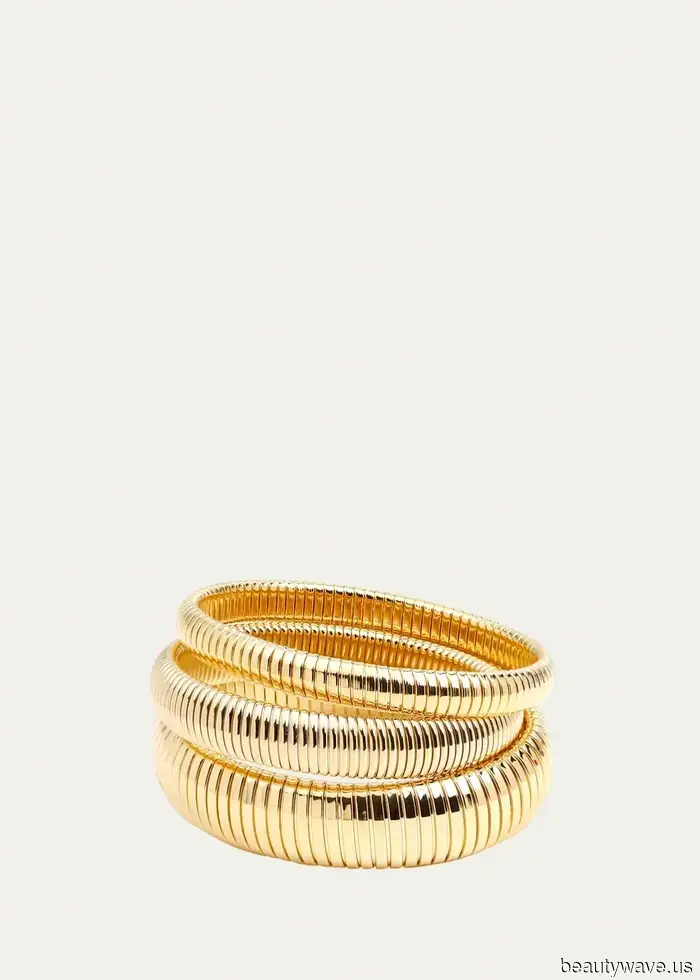 От серьг стоимостью менее 250 долларов до экстравагантных бриллиантовых подвесок, это лучшие ювелирные подарки 2025 года.