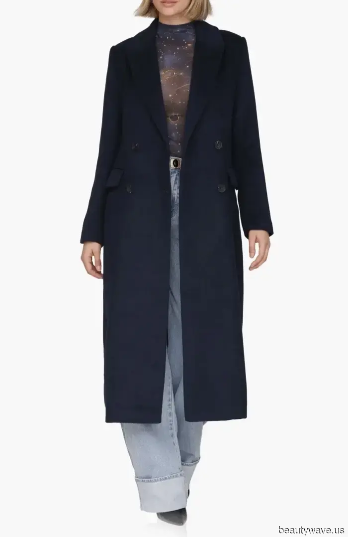 5 Colors the Most Stylish French Women Are Pairing with Chocolate Brown