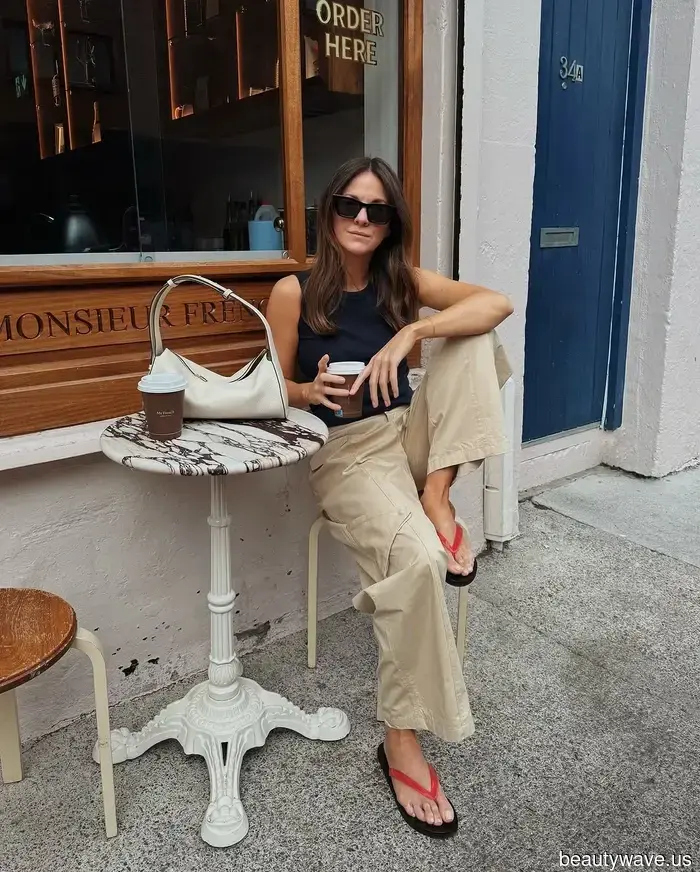 Tieni i Jeans Basic&mdash;Questa tendenza in denim "datata" sta tornando di moda