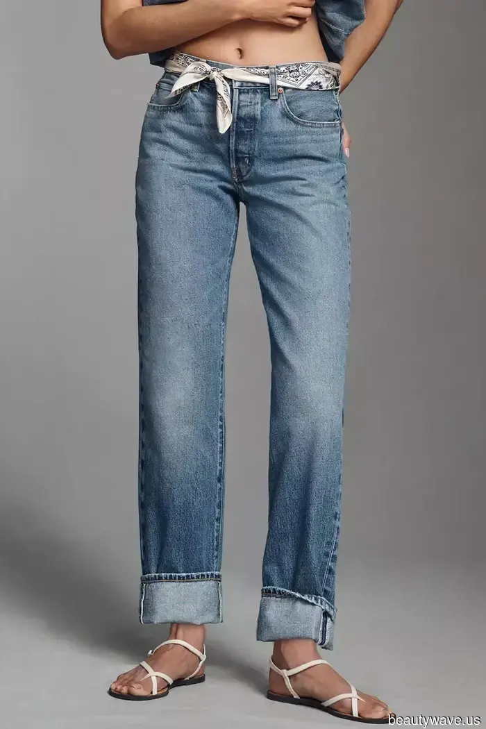 I Named the Cuffed-Jeans Trend—7 Shoes That Fashion Enthusiasts Are Pairing with the Stylish Denim Look