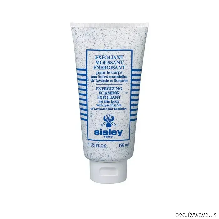 Take Note: "Milky Floral" Nail Art Is the Key Spring Nail Trend to Watch.