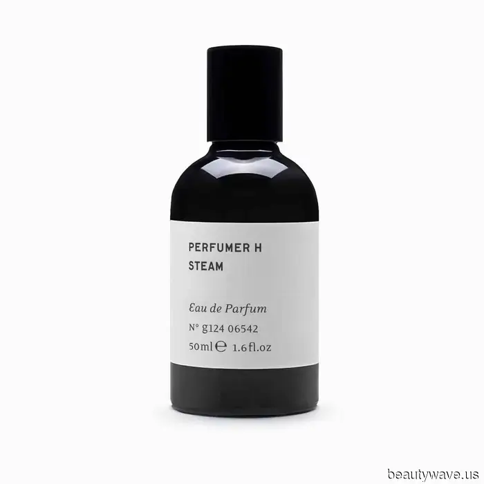 Cozy Season Is My Specialty—Here Are 17 Autumn Beauty Products I Really Want You to Share in on