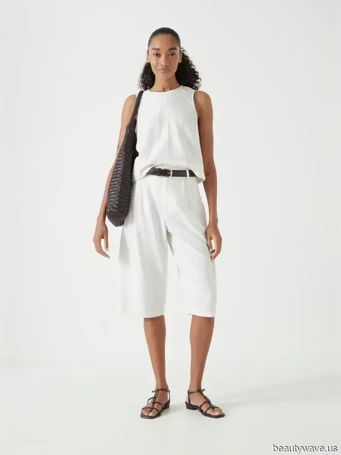 Chic French women are aware that these 7 essential wardrobe pieces are crucial for achieving an expensive look during the summer.