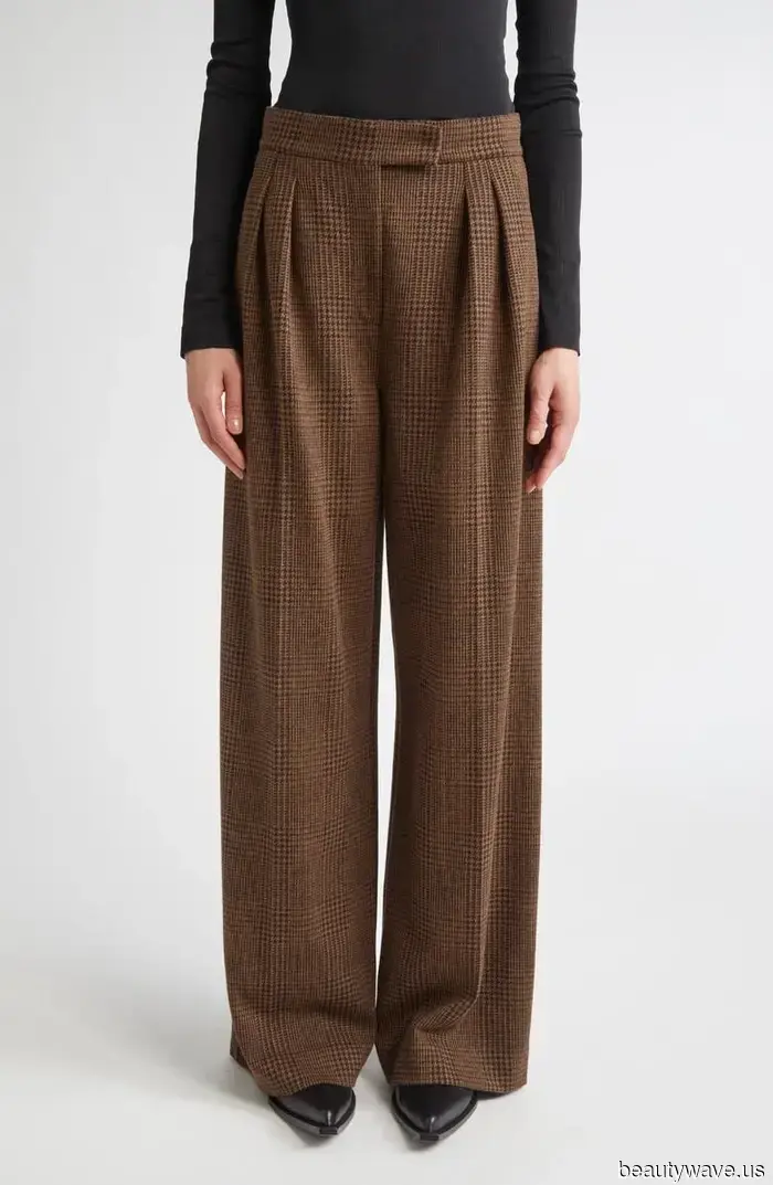 Questa tendenza specifica delle giacche ha reso i pantaloni basic di Scarlett Johansson così costosi a New York.