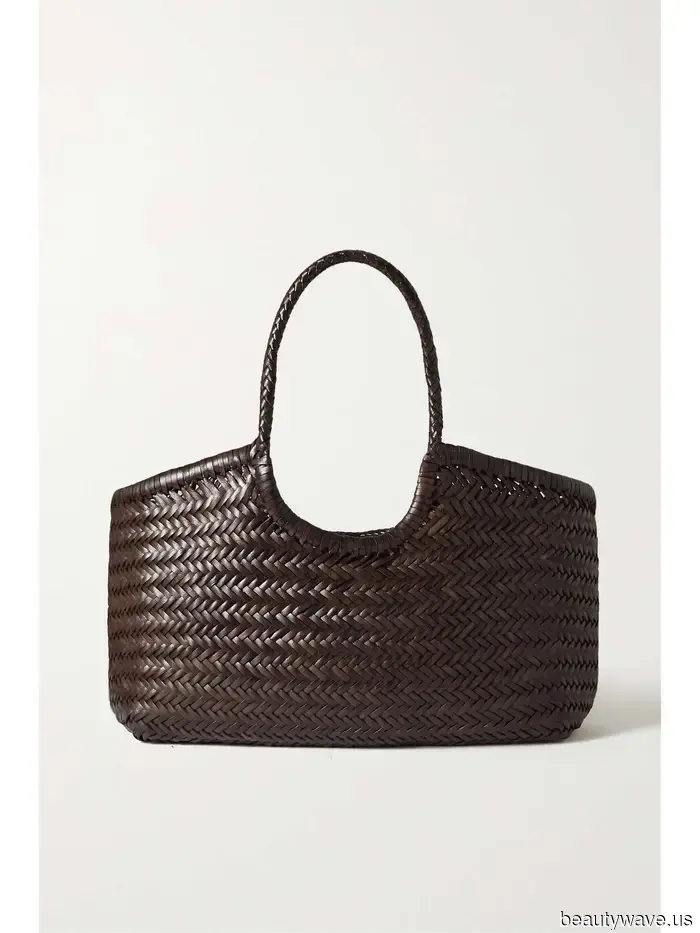 If you plan to purchase a woven bag this summer, choose this sophisticated and classic design.