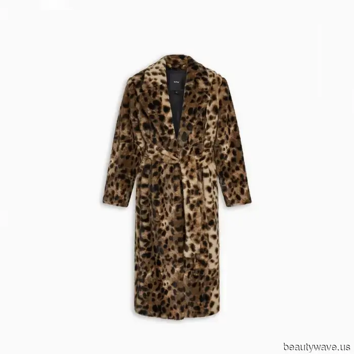 People constantly praise my style—here's a 7-day journal detailing everything I've worn and used.