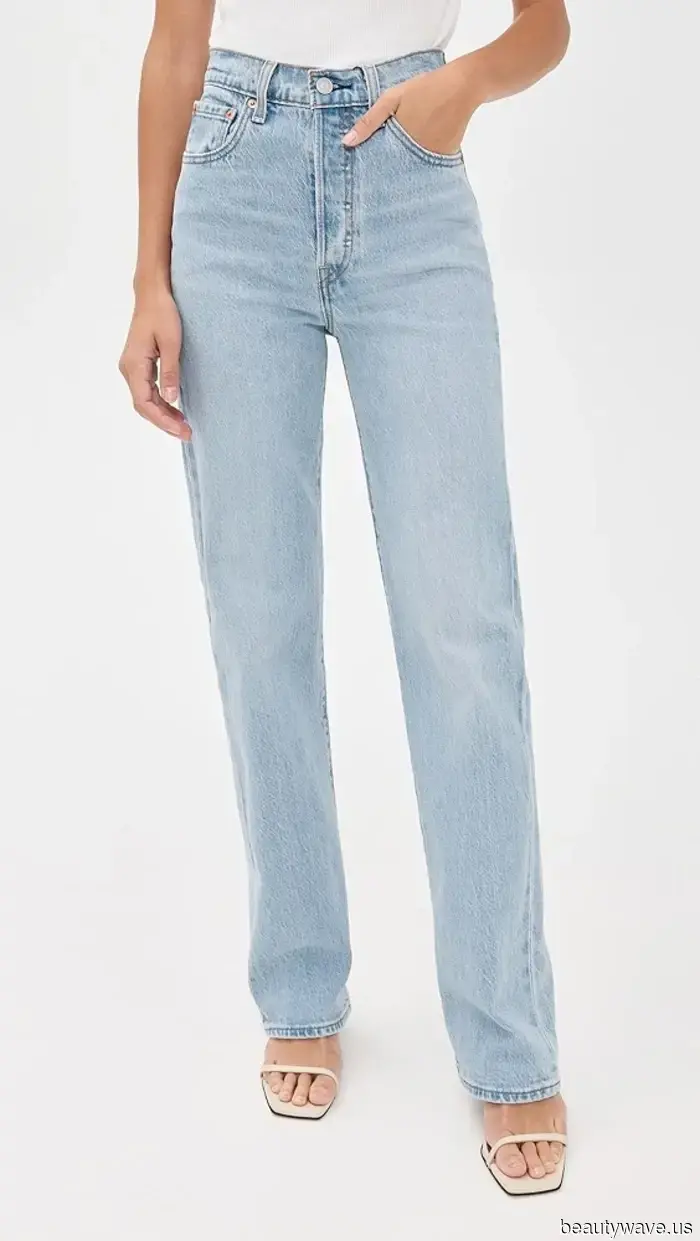 Not Ballet Flats, Not Sneakers—Everyone with Great Style is Currently Wearing These Shoes with Jeans.