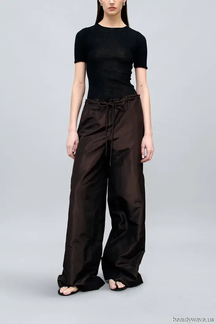 It Girls Have Consensus: This Is the Trendy 2026 Alternative to Last Summer's Classic Silk Pants.