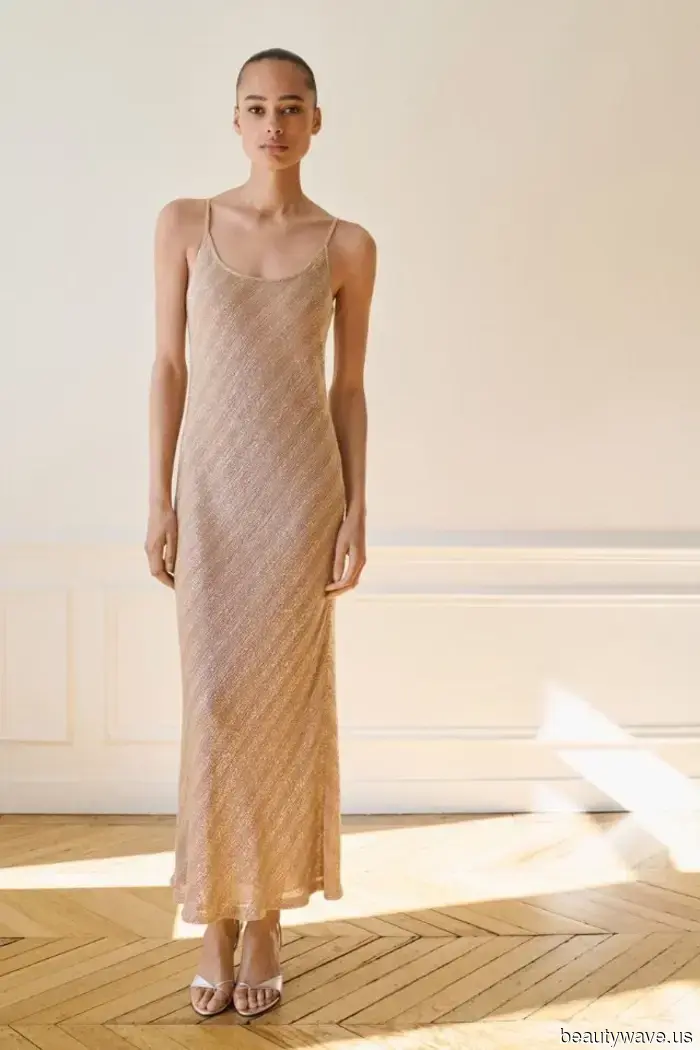 As a particular 4'11" Fashion Editor, here are 16 dresses I truly recommend for petite individuals.