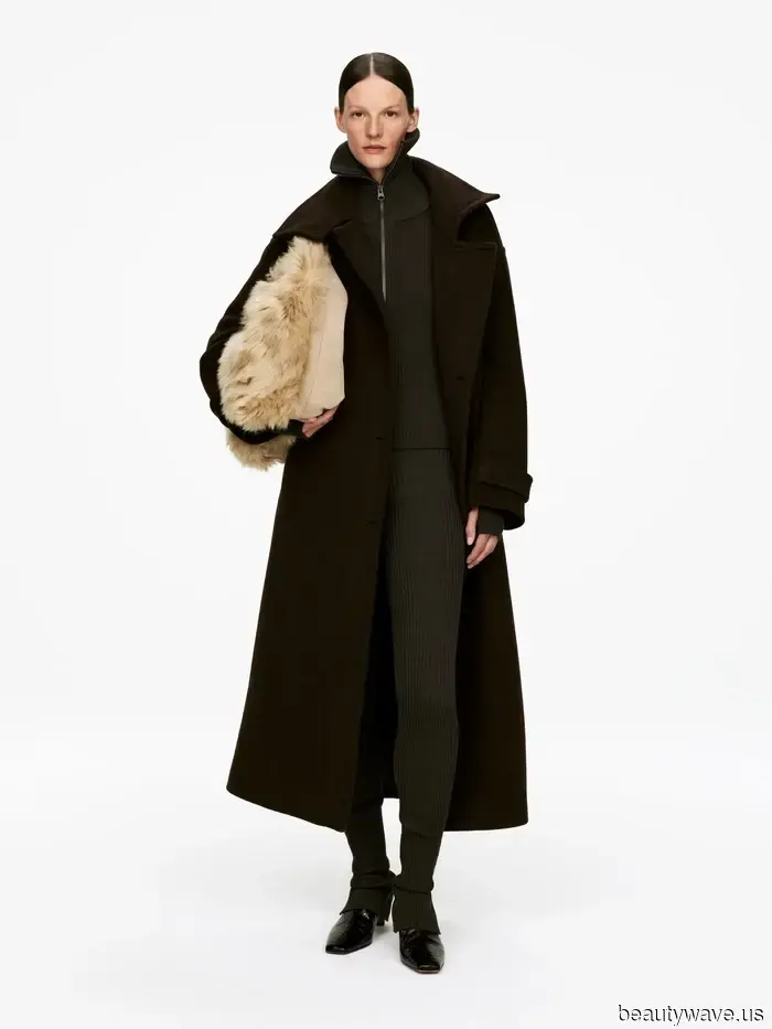 Se indossi leggings questo autunno, indossali in questa tonalità e abbinali a queste scarpe.