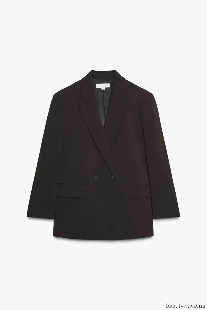 I hold the position of Associate Shopping Director—Here are 9 Trends I'm Donning at the Office This Winter.