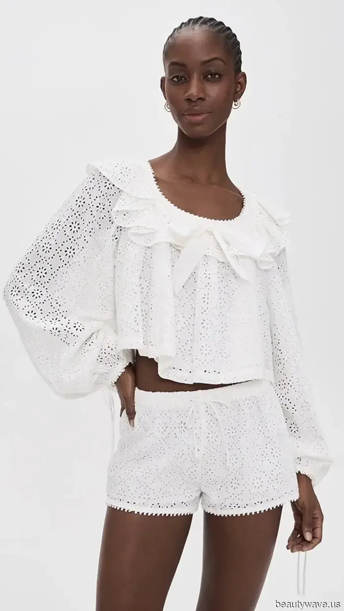 Los Mejores Tops Blancos para Usar Con Tus Jeans Esta Primavera, Punto