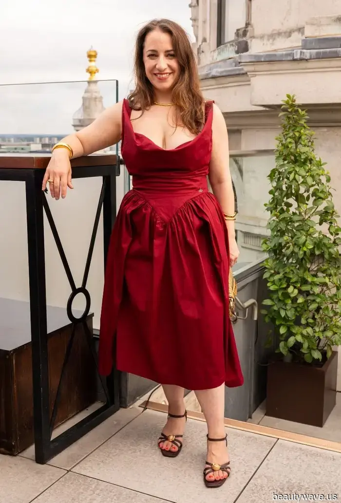 Si quieres que tu figura se vea increíble, compra este vestido.