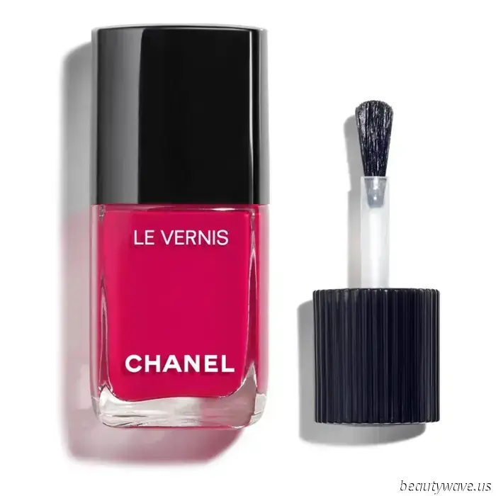 Guava Nails Are Taking Over Our Summer Manicure Sessions—Here’s How to Style Them
