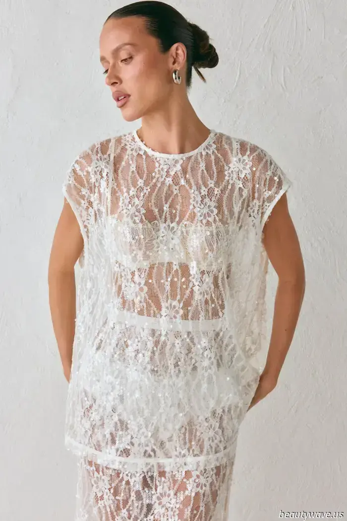 The Trendy Summer Top Fashionable Europeans Enjoy Pairing With Jeans
