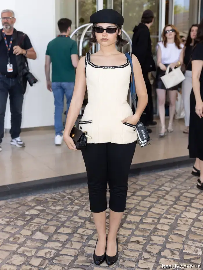 Meine kleine Freundin dachte, sie könnte keine Caprihosen tragen, also machte ich es mir zur Aufgabe, ihr das perfekte Paar zu finden.