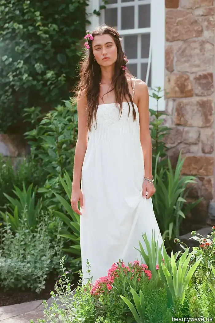 Breaking News: 24 Late Summer Pieces I'd Seamlessly Transition Into Fall