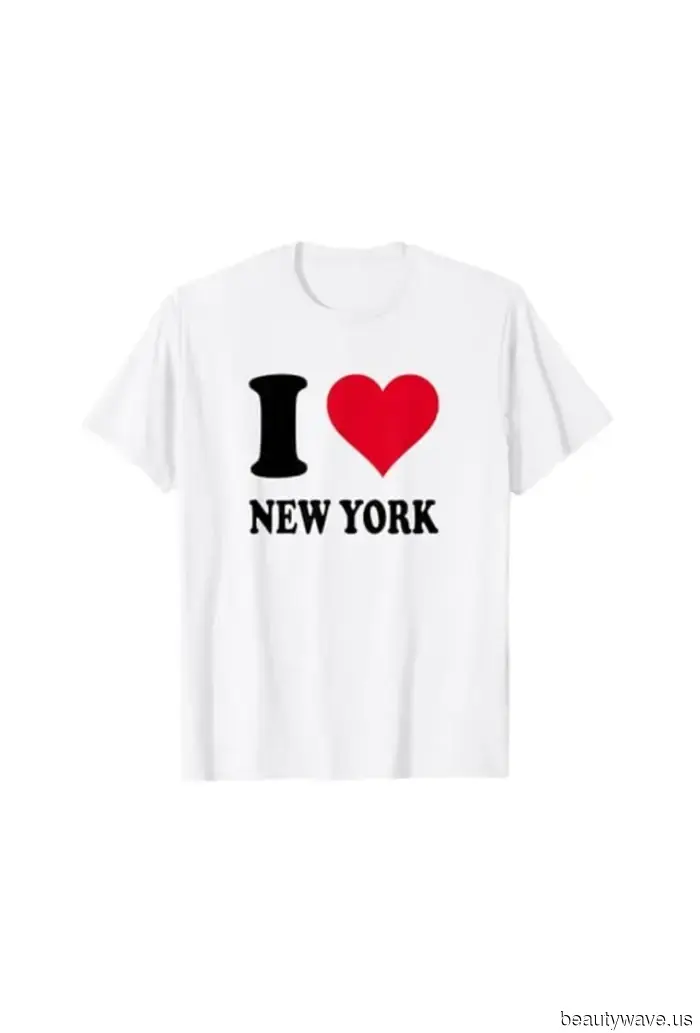 It Girls Concur: This Classic T-shirt Is the Trendy Alternative to the Everlasting Blouse