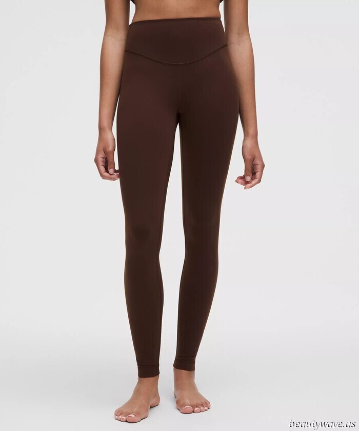 Put Down the Black Leggings—This Is the Subtle Legging Color Trend You'll Spot Everywhere This Summer.