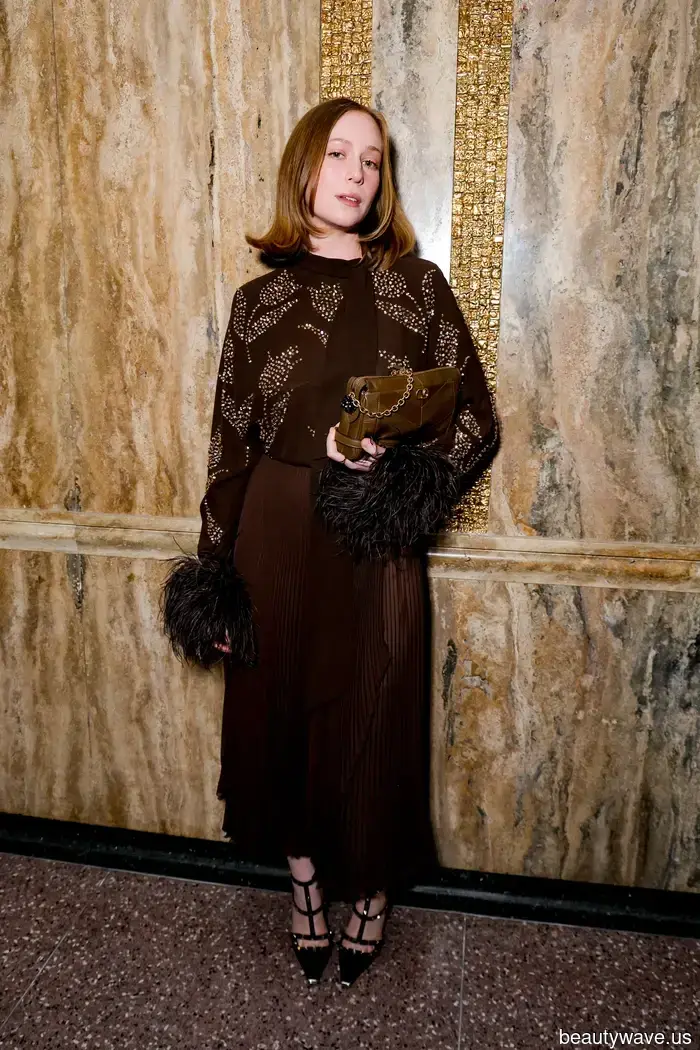 От Тейаны Тейлор до Тейта МаКрэя, смотрите, что все надевали на шикарную вечеринку Valentino в Лос-Анджелесе.