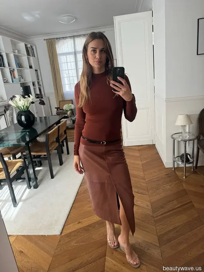 Alle coolsten Mädchen, denen ich folge, tragen diesen "veralteten" Schuhtrend mit Jeans, Kleidern und Röcken.