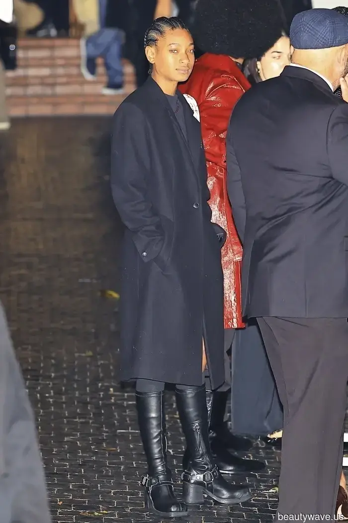 Promemoria: Questa è l'unica tendenza delle scarpe invernali che non sembra strana con le gambe scoperte.