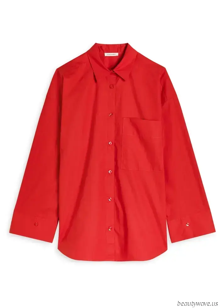 Más estiloso que una camisa blanca abotonada: este color de camisa específico es la clave para lucir chic este otoño
