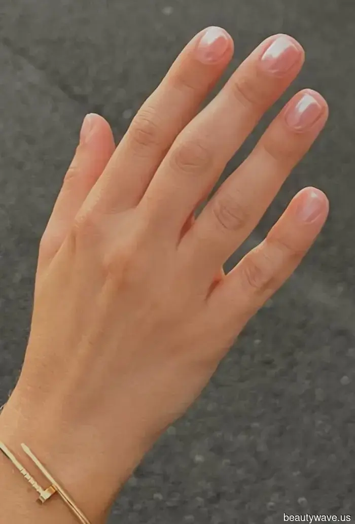 Chrome Nails Aren't Just a Trend; They're a Reflection of My Personality—26 Stylish Designs I've Collected