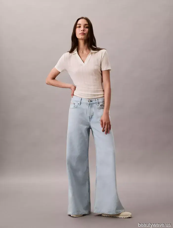 The Sole Denim Style You'll Notice on French and Italian Women During the Summer