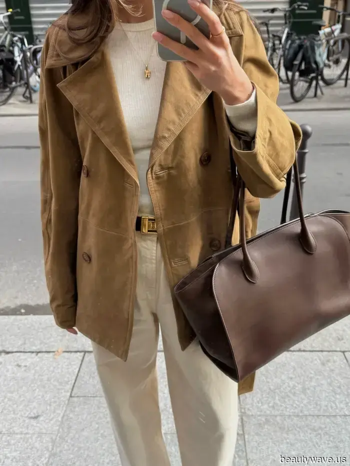 Le persone alla moda hanno dichiarato questa la borsa Row, l'acquisto cult della primavera&mdash;ed è ancora più chic della Margaux.