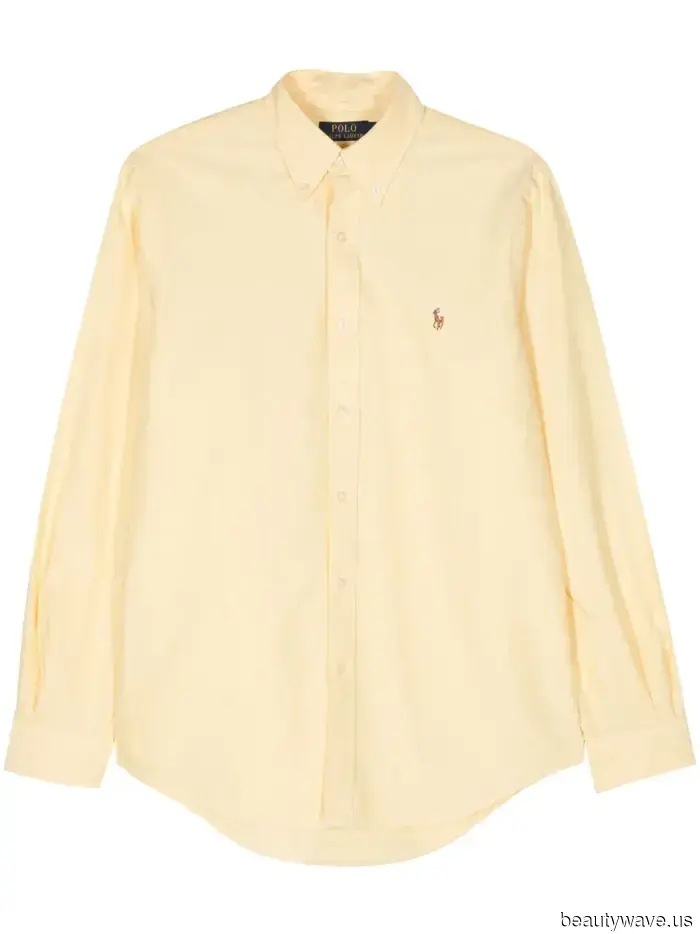 Jeans Along with These 2 Anti-Basic Colors Create the Formula for Trendy Outfits This Fall