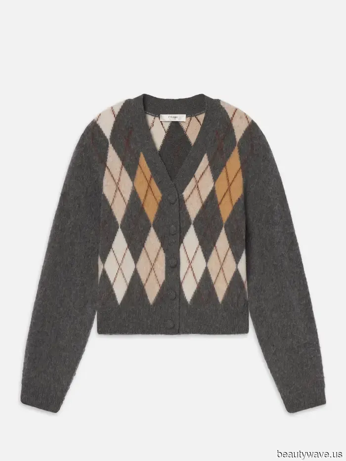 Cardigans Are Stylish Once More—6 Trends Fashion Enthusiasts Are Supporting for 2026