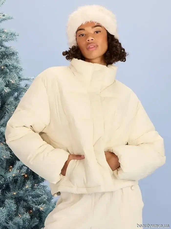 Se il tuo armadio ha bisogno di un aggiornamento, ravvivalo con questi nuovi articoli di H&M, Old Navy e Mango.