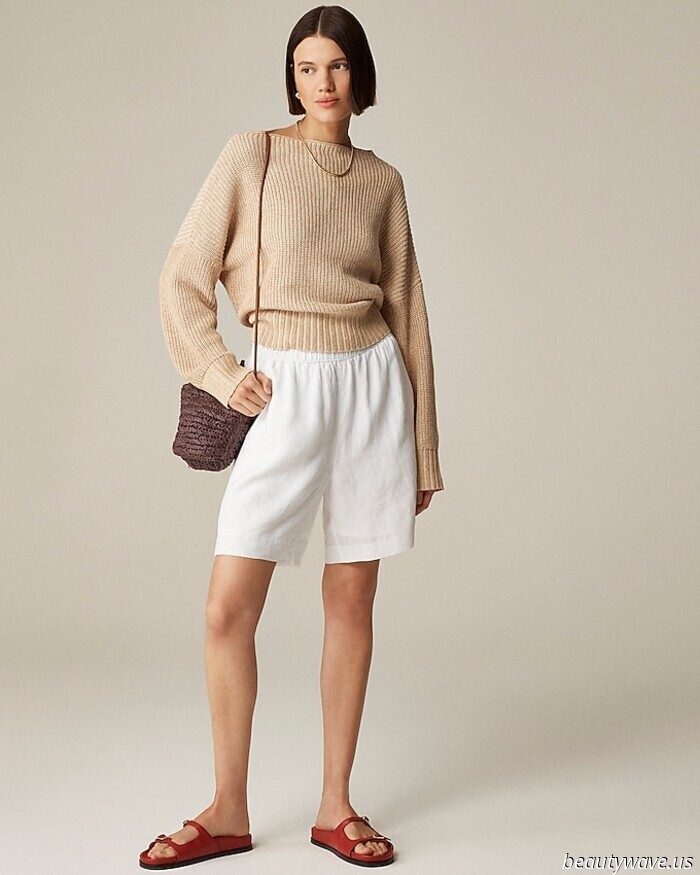 Chic women in Marseille and Cadaqués replace their cashmere sweaters with this lighter alternative every summer.
