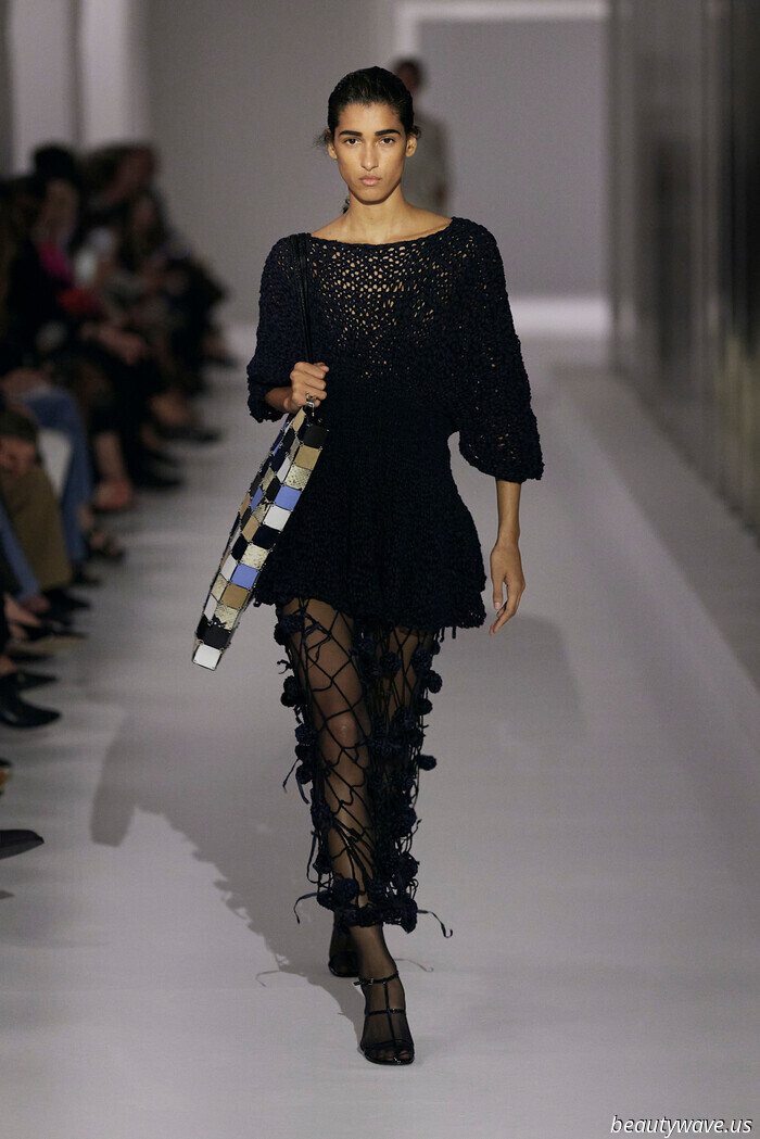 Chic women in Marseille and Cadaqués replace their cashmere sweaters with this lighter alternative every summer.