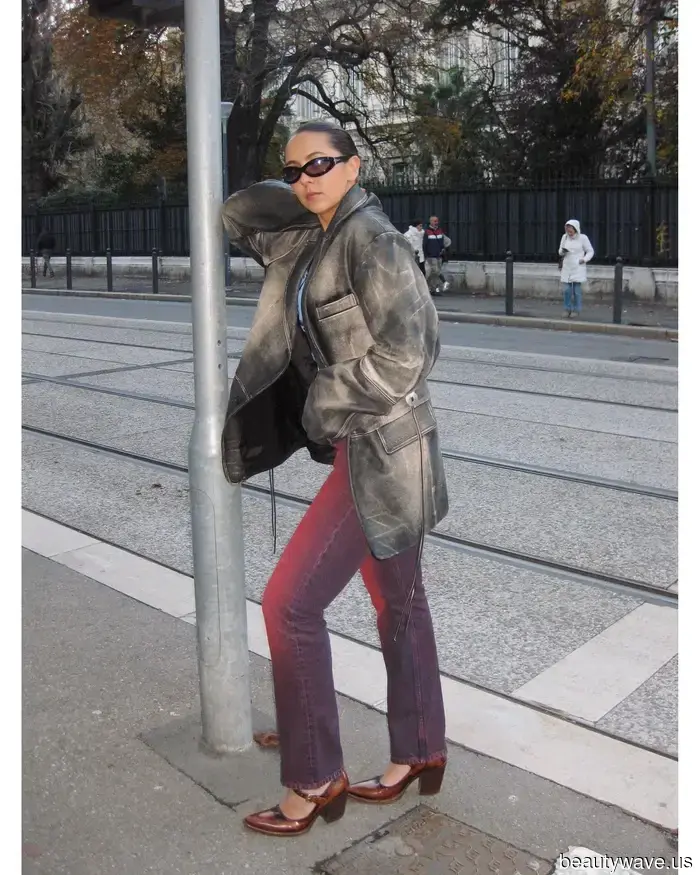 Neither Brown Nor Black—The Leather Jacket Trend That Every Stylish Person Is Combining With Jeans and Skirts This Fall.