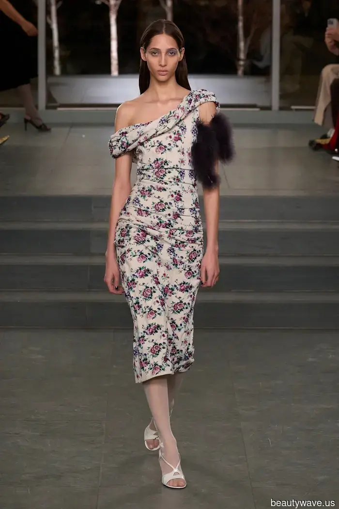 Every stylish girl you know already has these fall items on their wish lists.