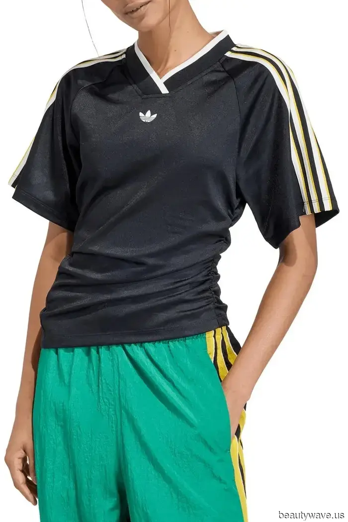 Here's How All the Trendy Girls Are Wearing Sports Jerseys Without Appearing Costumey.