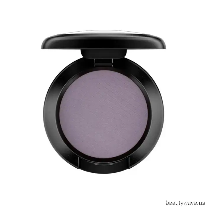 The Red Carpet Report: The Beauty Trends of Award Season That Will Shape 2026