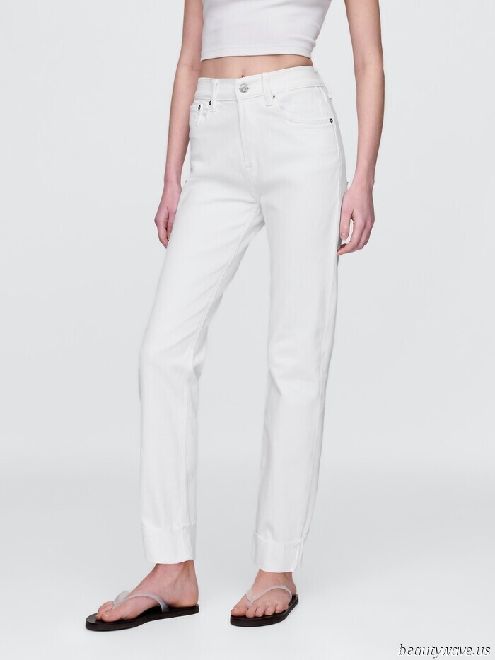 A Fashionista from New York Visits Gap—23 Items They'd Choose for Summer.