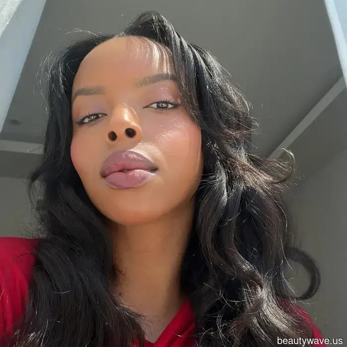 An aesthetician states that this essential fatty acid significantly aids in reducing breakouts.