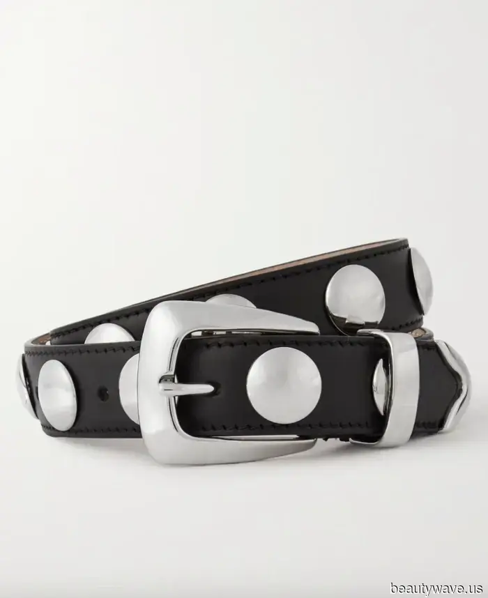 Questo è il trucco di stile per l'abbigliamento esterno a cui le donne francesi si stanno rivolgendo questo inverno