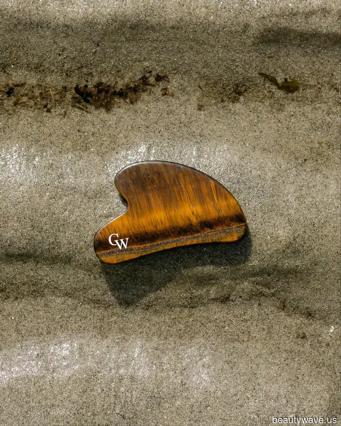 Your best friend called; she’s looking for a unique gift—37 beauty items that are sure to impress.