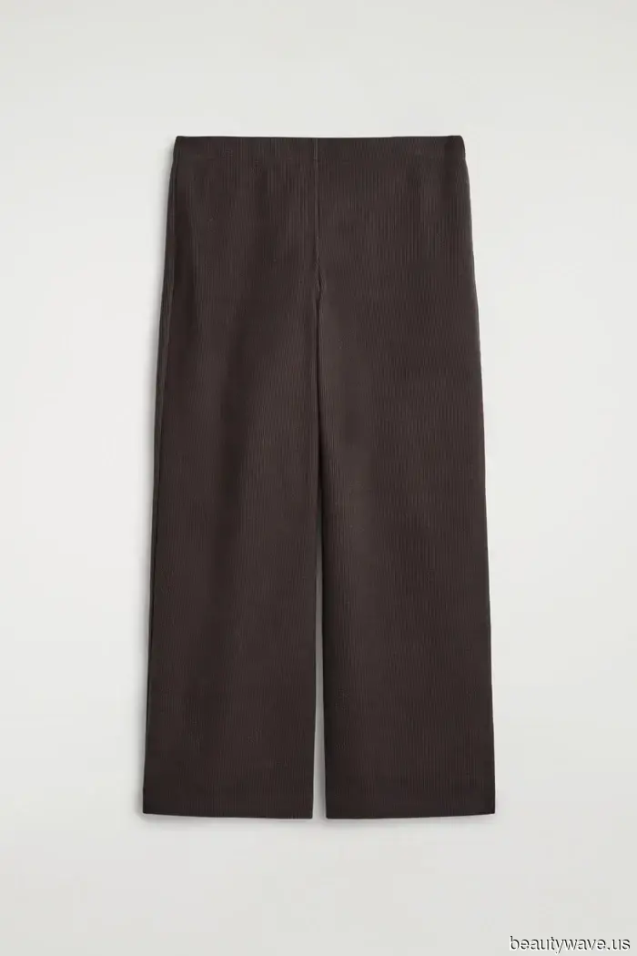 It's Official: This Is the Exact Pant Trend That People Will Choose Over Jeans This Winter.