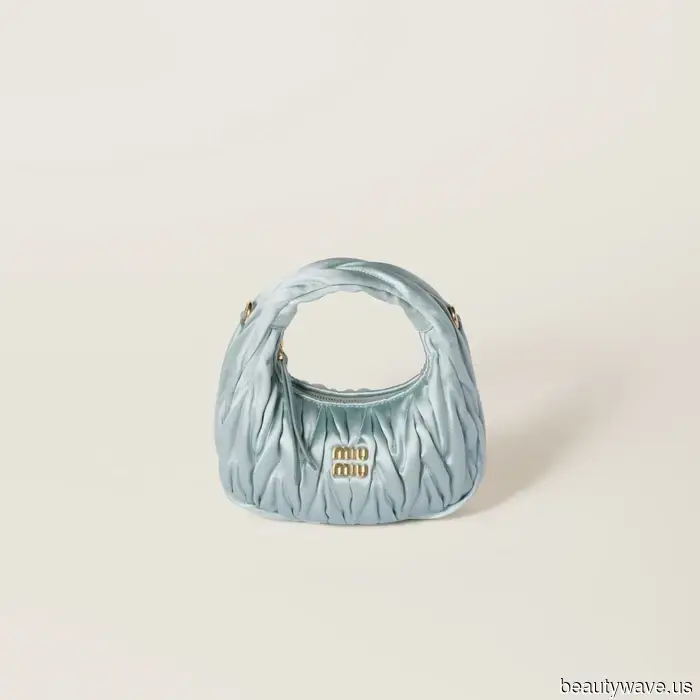 Not Leather, Suede, or Raffia—This Beautiful Summer Bag Trend Is Captivating the Most Stylish Women.