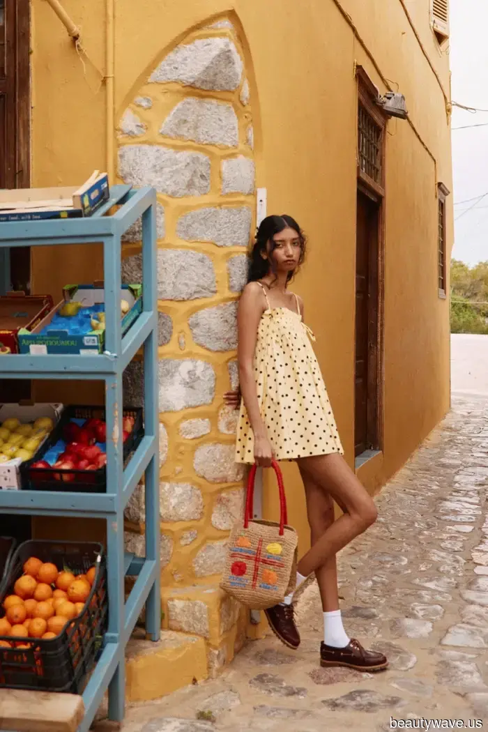 Se ho imparato qualcosa finora quest'estate, è che questo stile di abito un tempo superato è tornato alla grande.