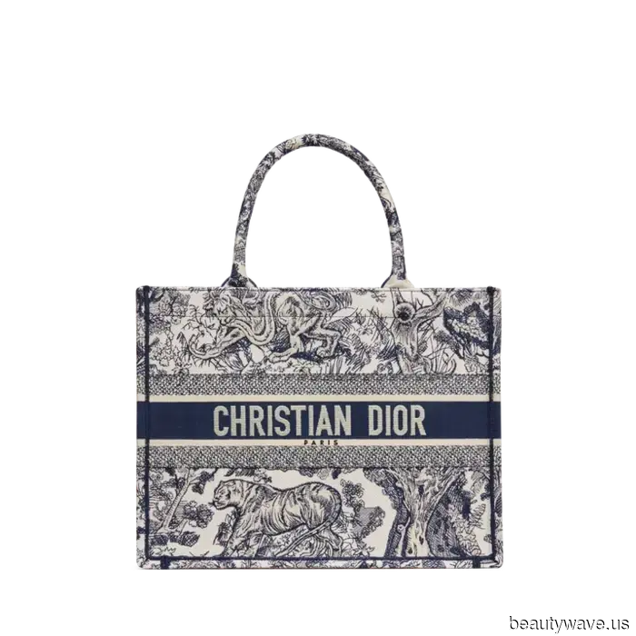 Chic am Flughafen im Jahr 2025 bedeutet, diese Hemd- und Schuhtrends mit Jeans zu tragen.